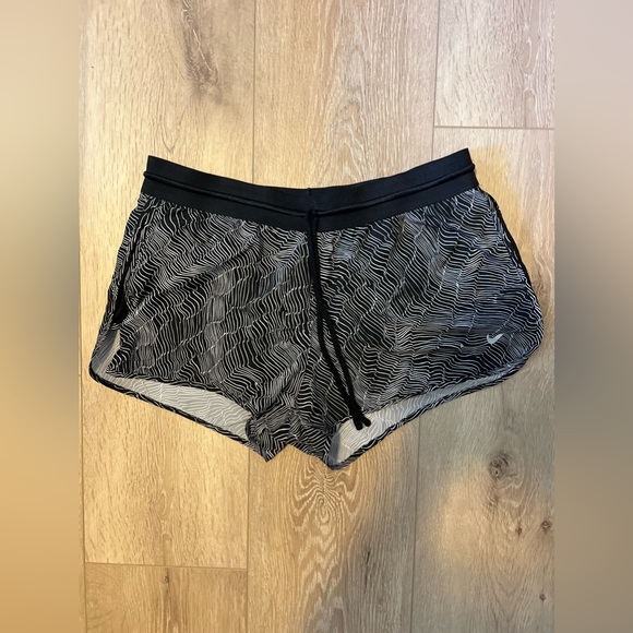NEVER WORN Nike shorts! - Picture 1 of 1